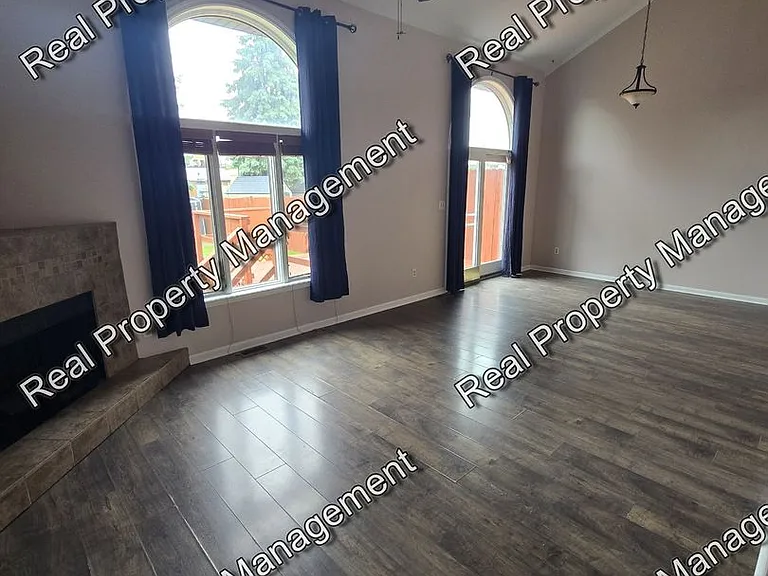 9149 Waymond Ave — Photo 3