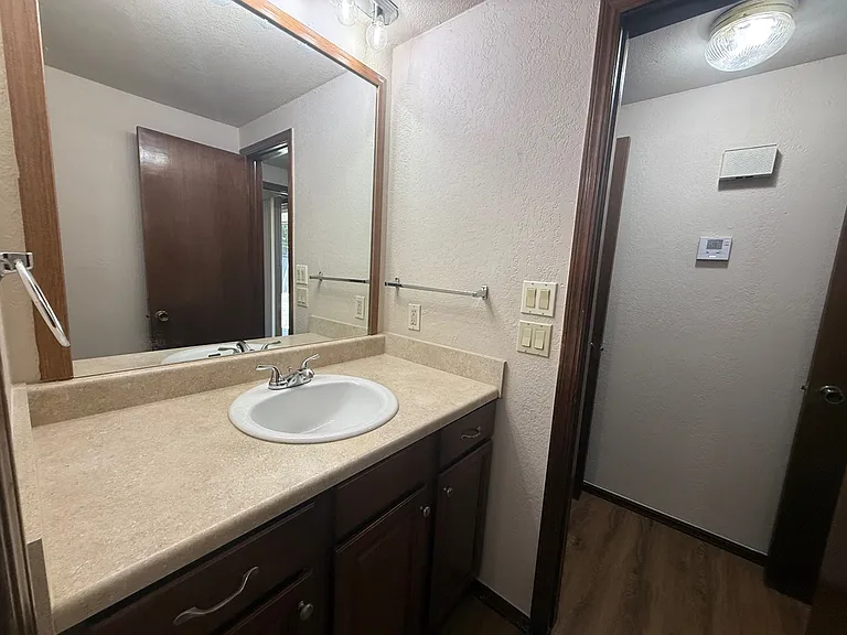 1015 W Swan Lake Ct — Photo 29