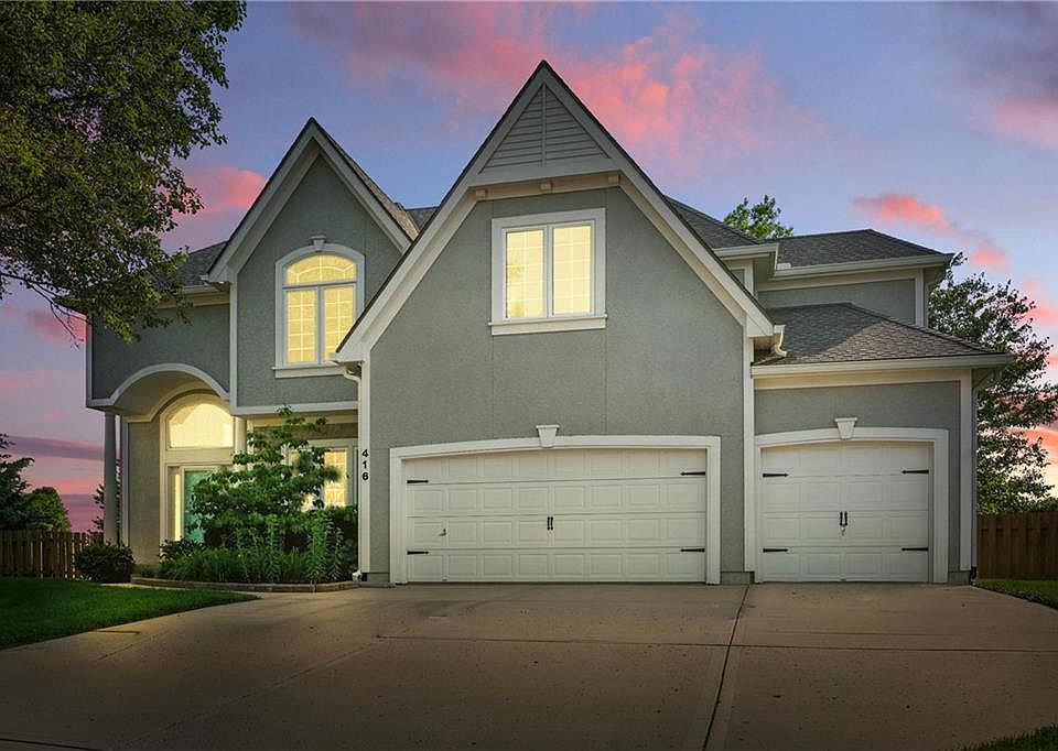 1st image of 416 SE Stillwater Ct