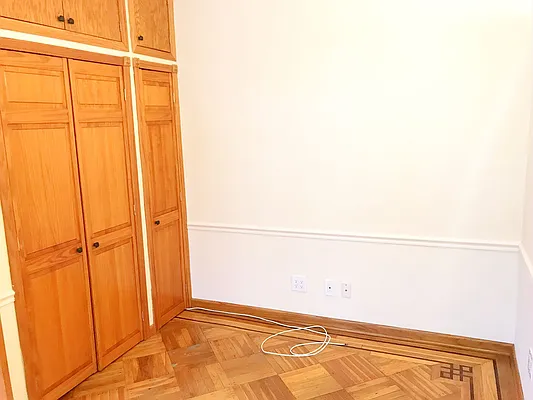 Rented by Rapid Realty Cobble Hill | media 7
