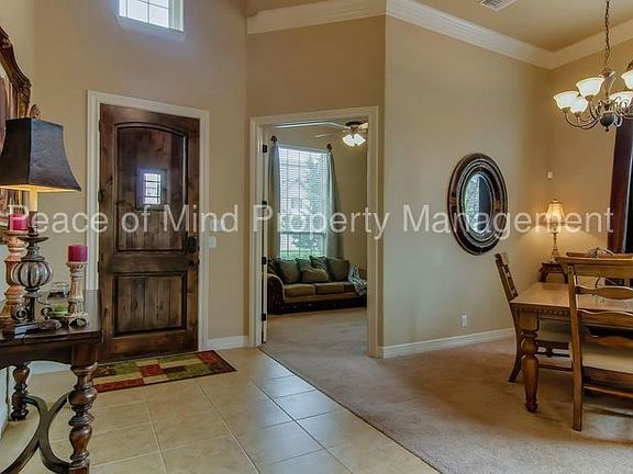 2nd image of 2514 Canon Perdido
