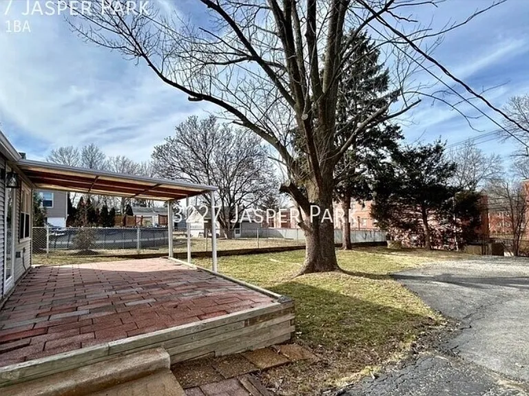 3227 Jasper Park — Photo 12