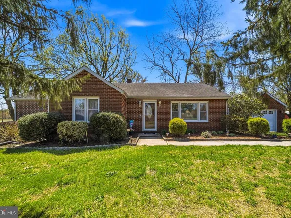 185 N Pennsville Auburn Rd #R, Penns Grove, NJ 08069