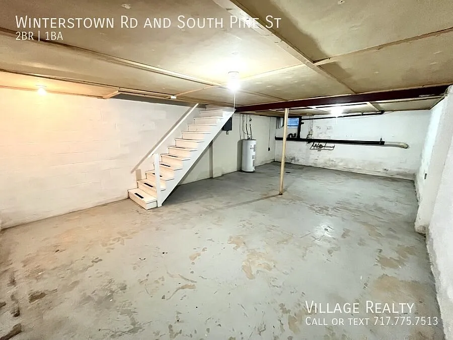 Large 2-Bedroom Townhome in Red Lion! Patio, W/D hookups, large basement! — Photo 3