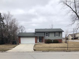 616 Gordon Ter, University Park, IL