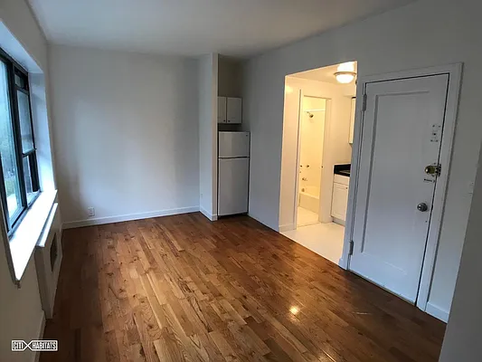 Rented by Citi Habitats | media 9