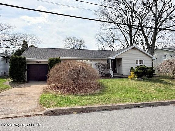 4th image of 550 Allen St