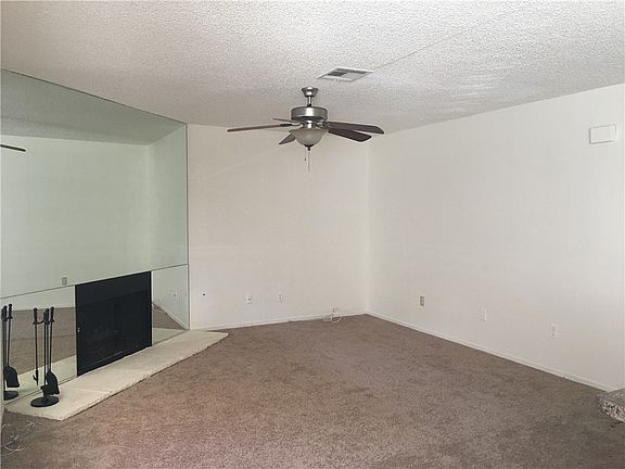 4th image of 841 Rock Springs Dr APT 202