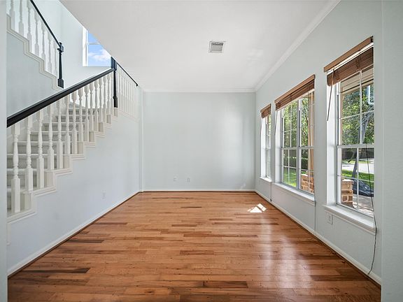 4th image of 131 Zephyr Bend Pl