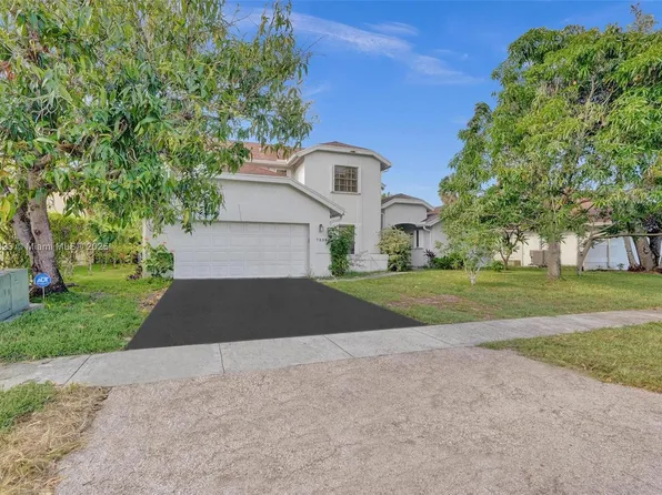 7335 NW 54th St, Lauderhill, FL 33319