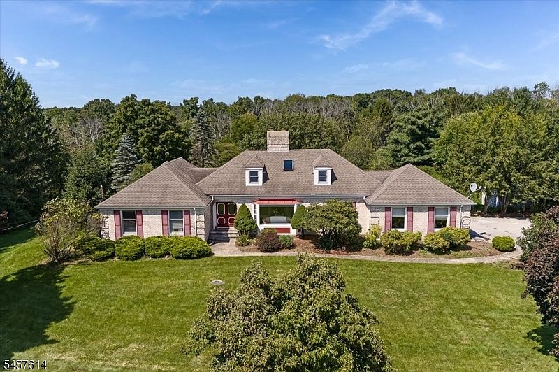 1st image of 378 Ridge Rd
