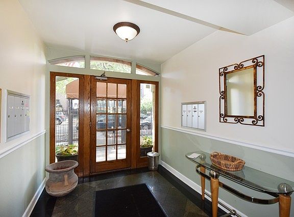 2nd image of 920 W Agatite Ave APT 1
