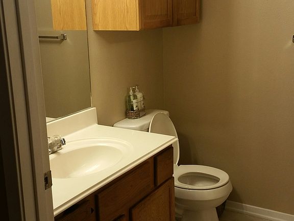 4th image of 1106 Woodlands Park Dr