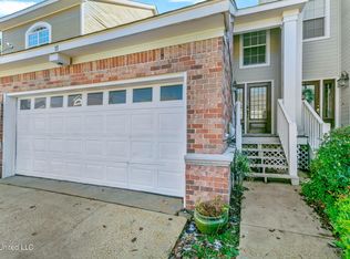 11 Charleston Cir, Brandon, MS 39047