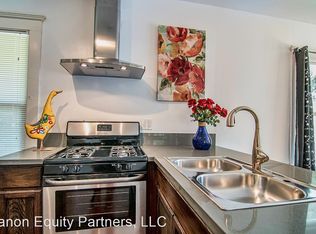 2223 Raymond Ave, Los Angeles, CA 90007