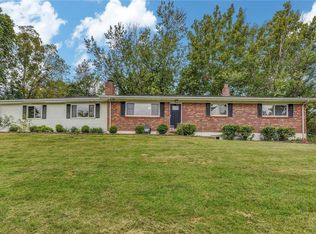 4910 Chapel Hill Dr, Saint Louis, MO