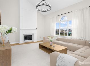 86 Treetops Cir, Princeton, NJ 08540