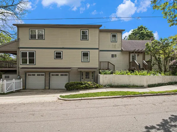916 Brooks St, Ann Arbor, MI 48103