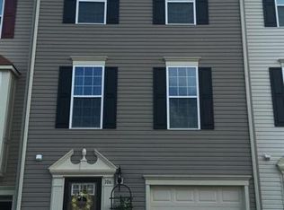 106 Gauley River Path, Falling Waters, WV 25419