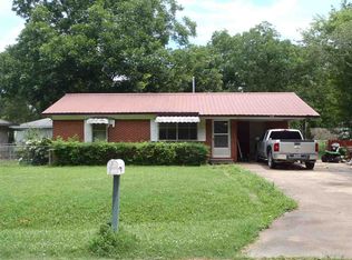 303 Woodland Ave, Tuckerman, AR 72473