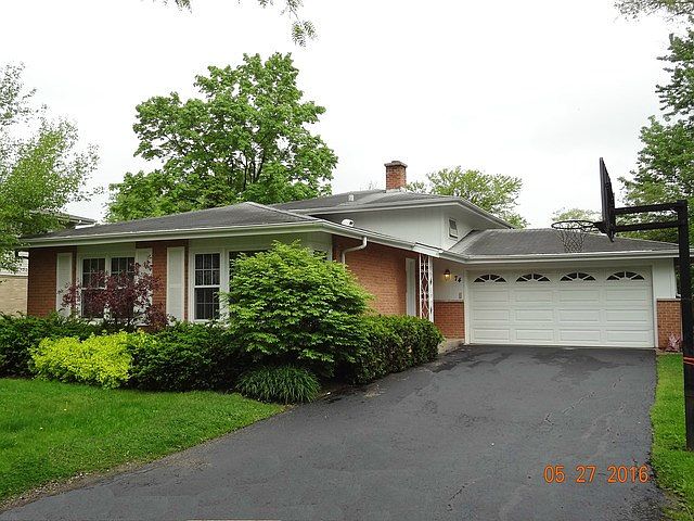 1st image of 74 Greenbriar Dr