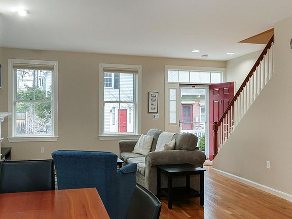 5th image of 26 White Pl #1