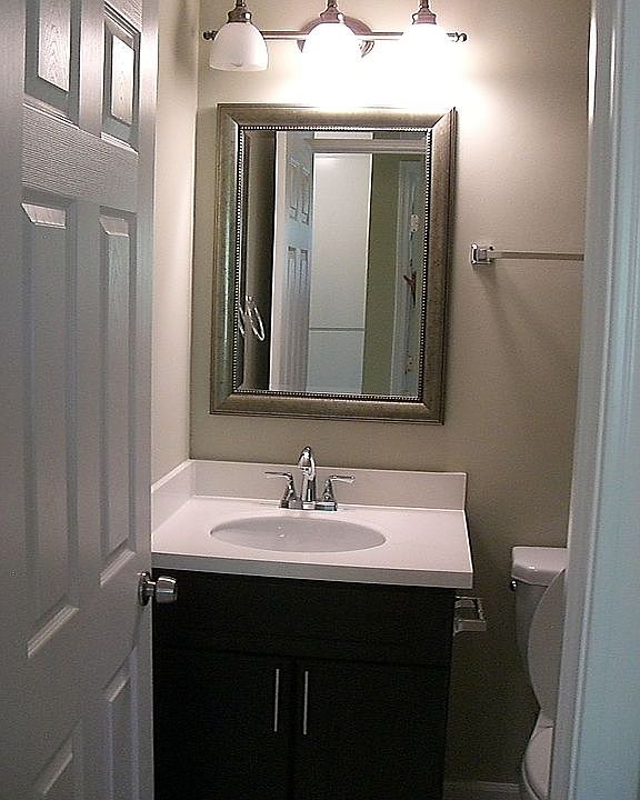 2nd image of 3150 Shofner Pl