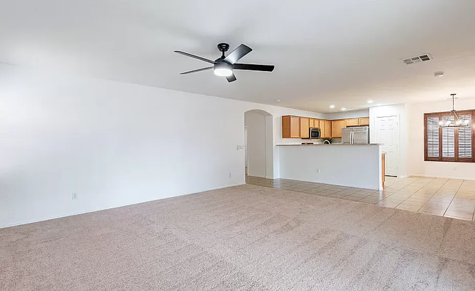 4 bed, 1749 sqft, $2,300 — Photo 4