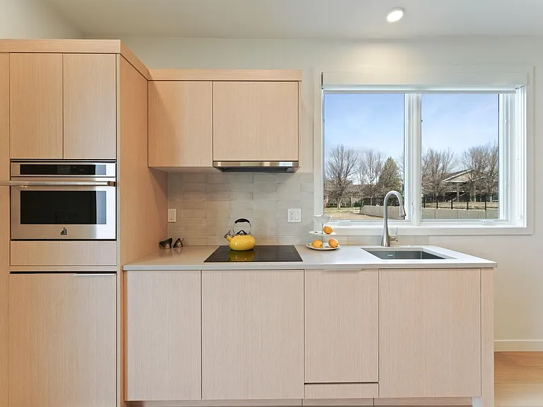 211 SW Log Ct — Photo 7