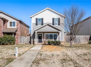 121 Carrington Ave #B, Lowell, AR 72745