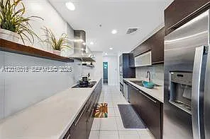 7928 East Dr #305 — Photo 9