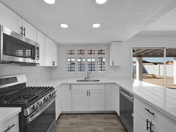 2nd image of 8719 W EARLL Drive