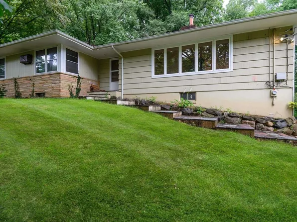 59 Scudders Lane, Glen Head, NY 11545