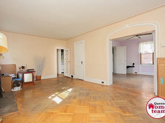 3rd image of 9320 219th St