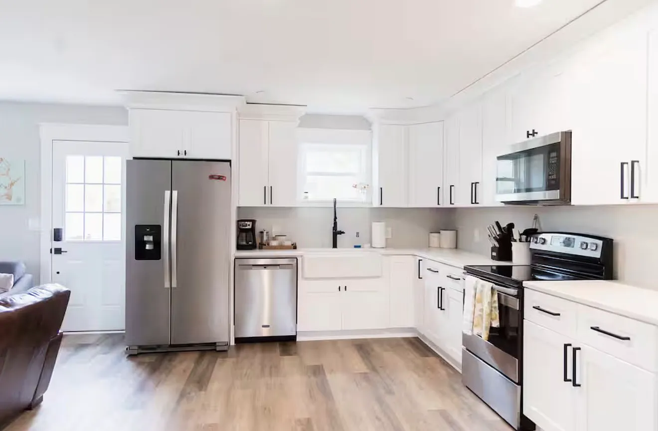 2 bed, 897 sqft, $2,300 — Photo 2