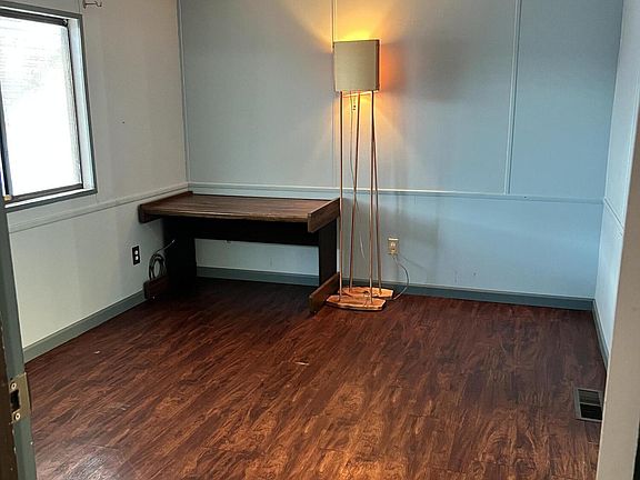 4th image of 2340 E University Dr #194