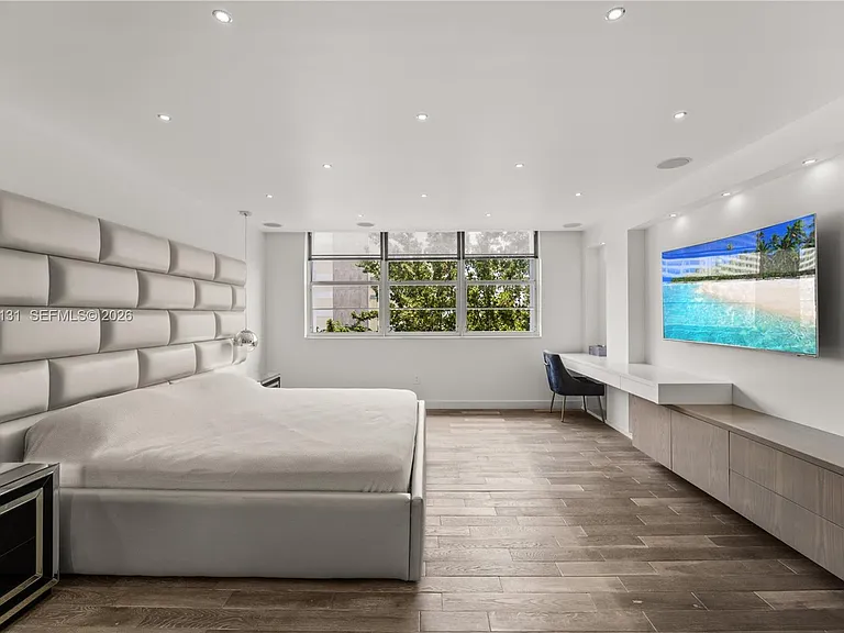 5640 Collins Ave #4D — Photo 10