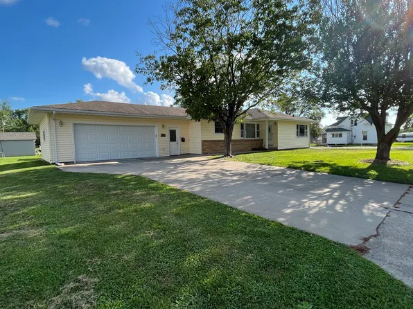 904 D Ave E, Albia, IA 52531