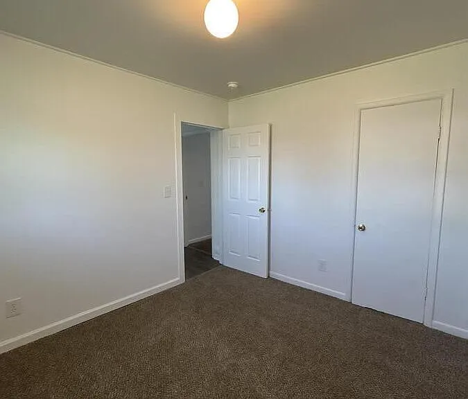 72 Harvey Pl — Photo 11