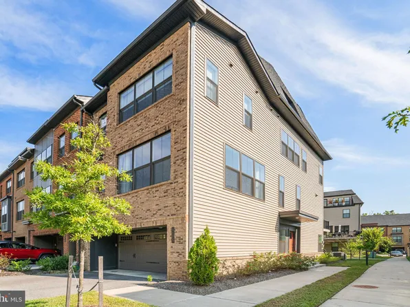 5525 Valmarana Way, Alexandria, VA 22312