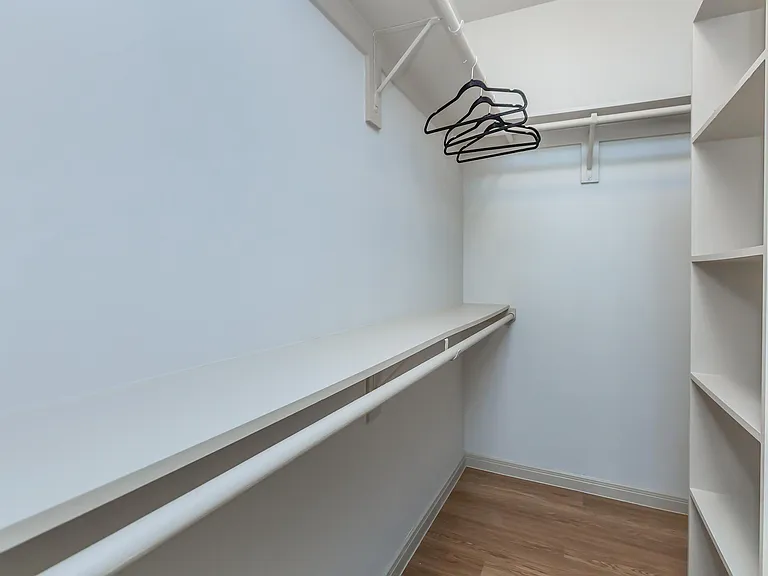 Midway Villas Apartments — Photo 29