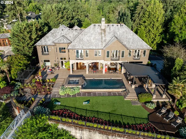 12780 S Fielding Rd, Lake Oswego, OR 97034