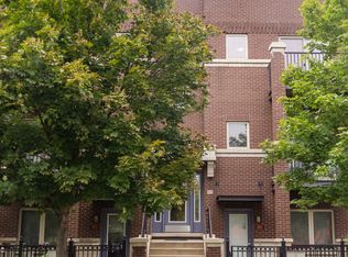 915 S Lytle St APT 301, Chicago, IL 60607