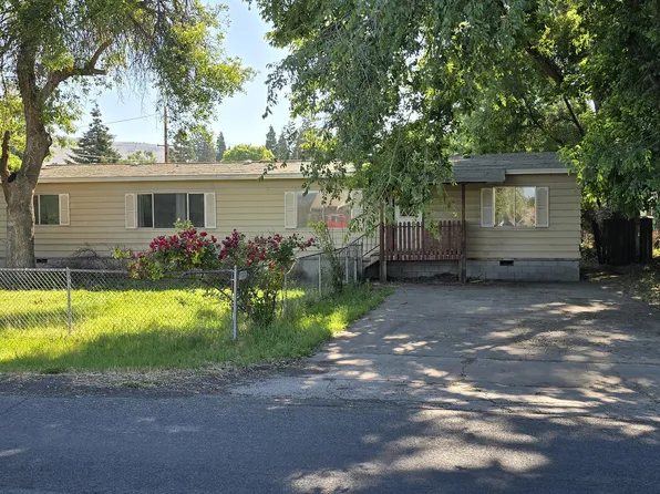 1821 Arthur St, Klamath Falls, OR 97603