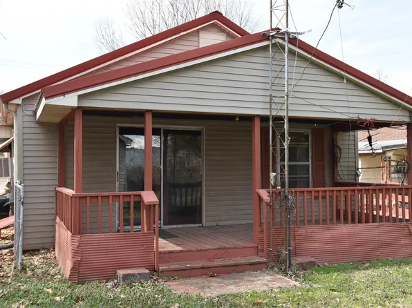 1710 Pioneer Rd, Dyersburg, TN 38024