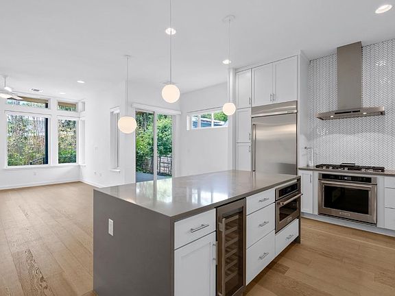 2nd image of 900 S 2nd St #12
