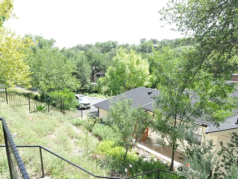 9902 Talleyran Dr — Photo 28