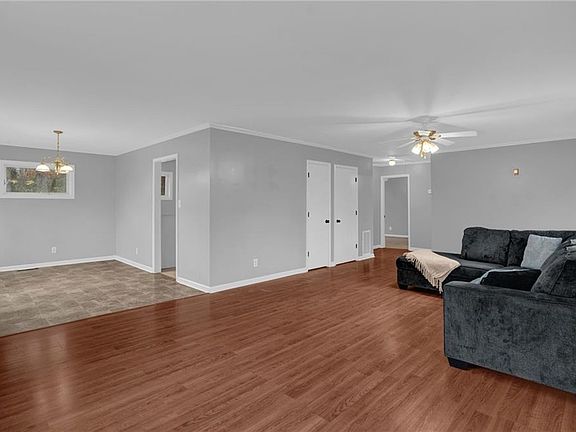 4th image of 5711 Dora Pl
