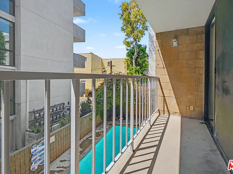 10966 Rochester Ave #1D — Photo 6