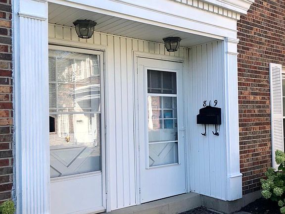 819 Clareridge Lane welcomes you and/or your family!